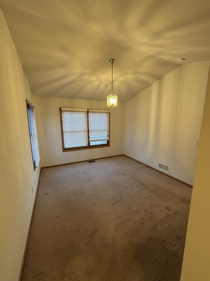 5837 Fieldstone Trail, McHenry, IL 60050