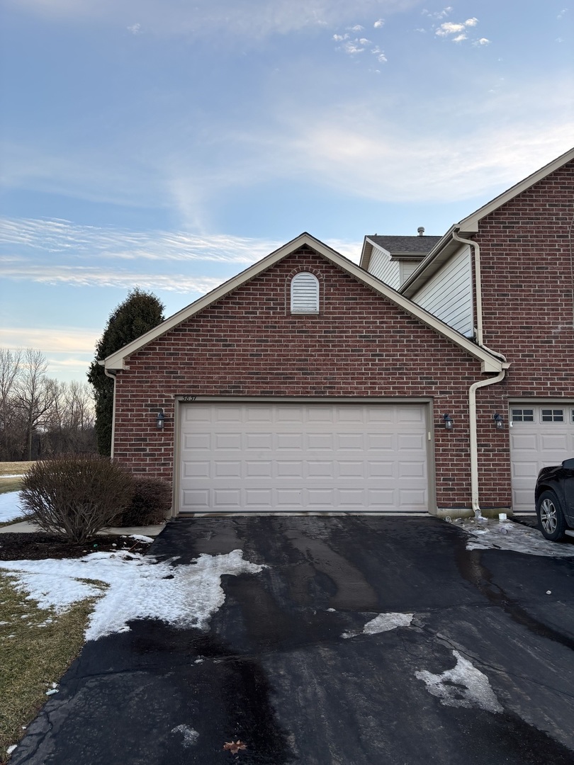 5837 Fieldstone Trail, McHenry, IL 60050