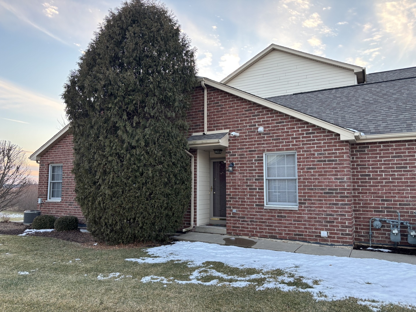 5837 Fieldstone Trail, McHenry, IL 60050