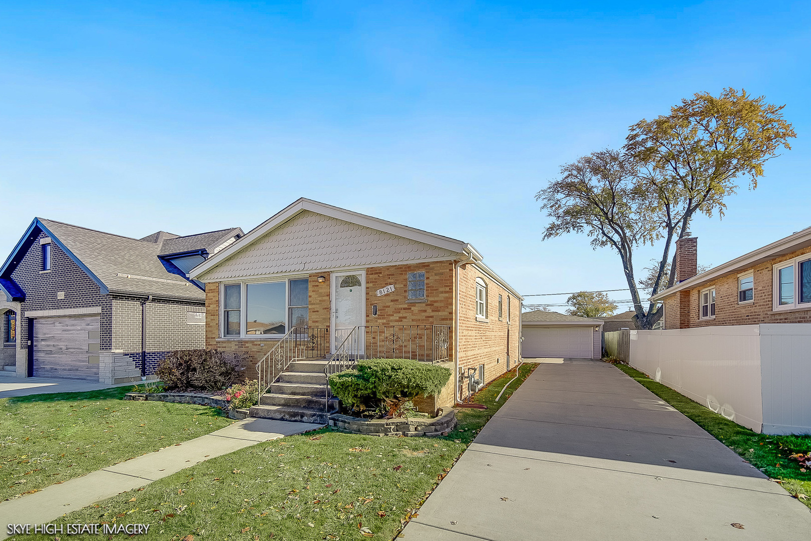 8121 Mcvicker Avenue, Burbank, IL 60459