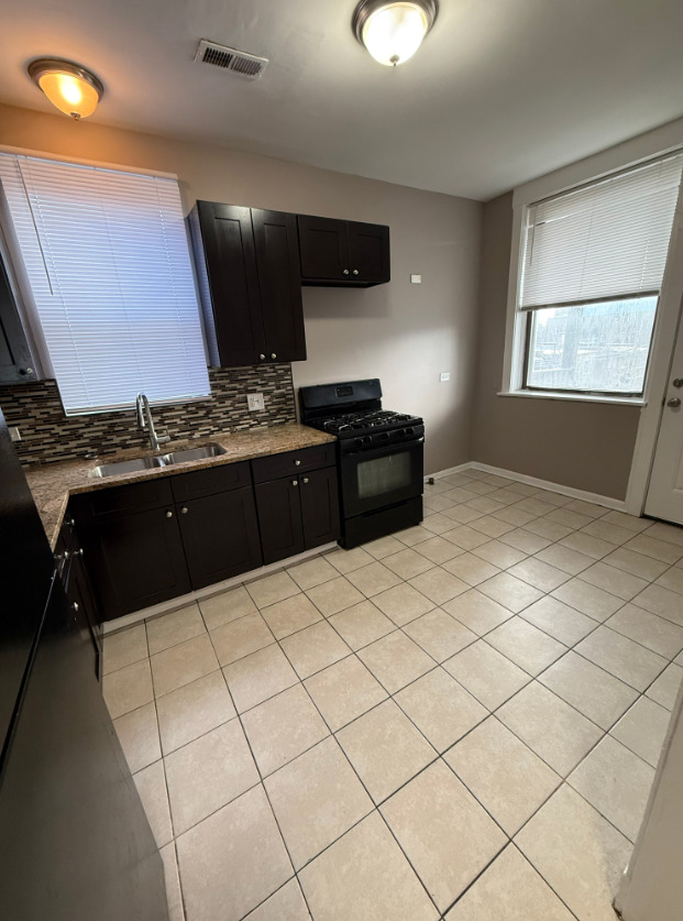 609 E 60th Street, Chicago, IL 60637