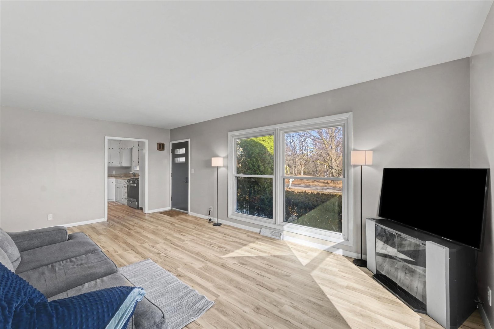 401 Oak Drive, Roberts, IL 60962