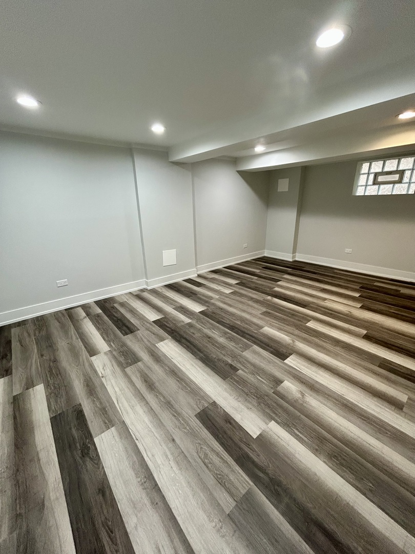 6755 S Bell Avenue, Chicago, IL 60636