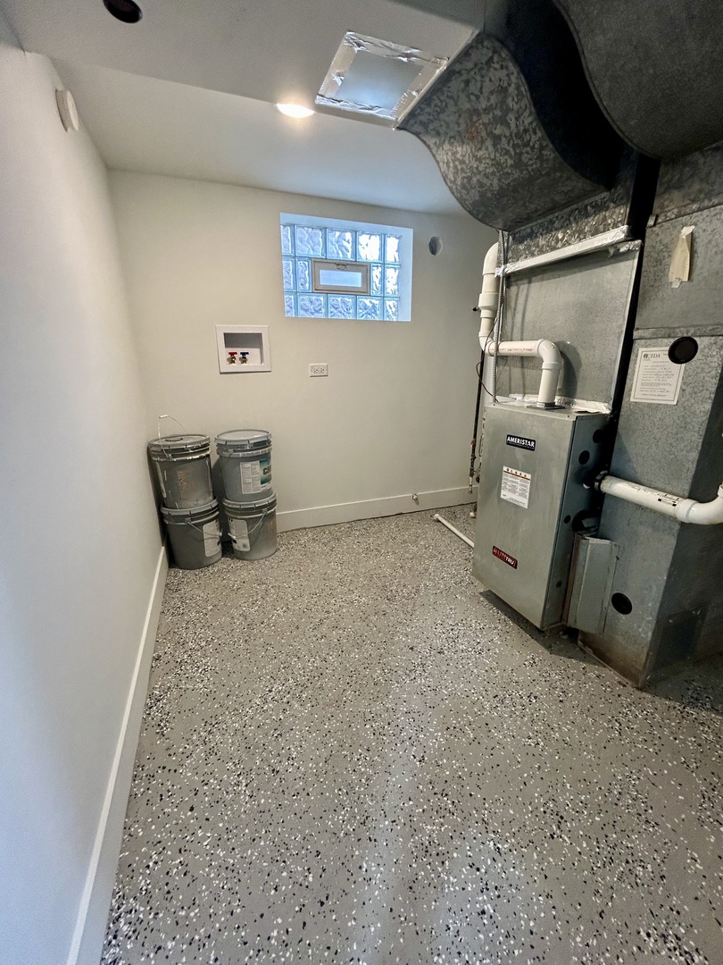 6755 S Bell Avenue, Chicago, IL 60636