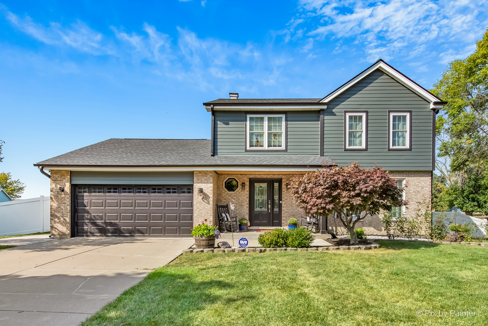 20W425 Peters Court, Downers Grove, IL 60516