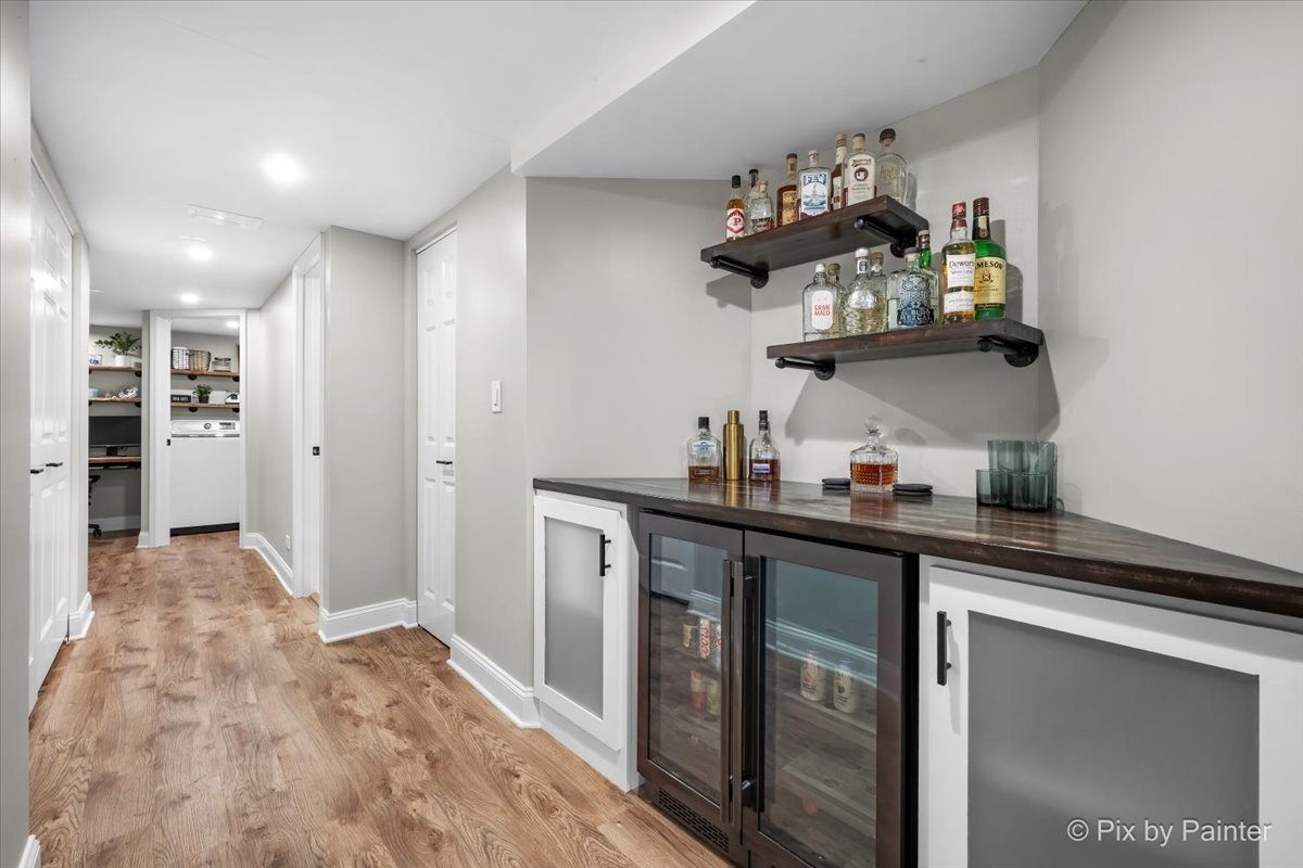 20W425 Peters Court, Downers Grove, IL 60516