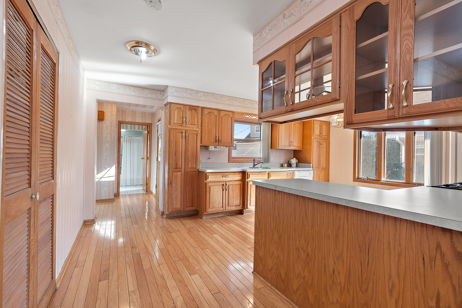 11015 S Natchez Avenue, Worth, IL 60482