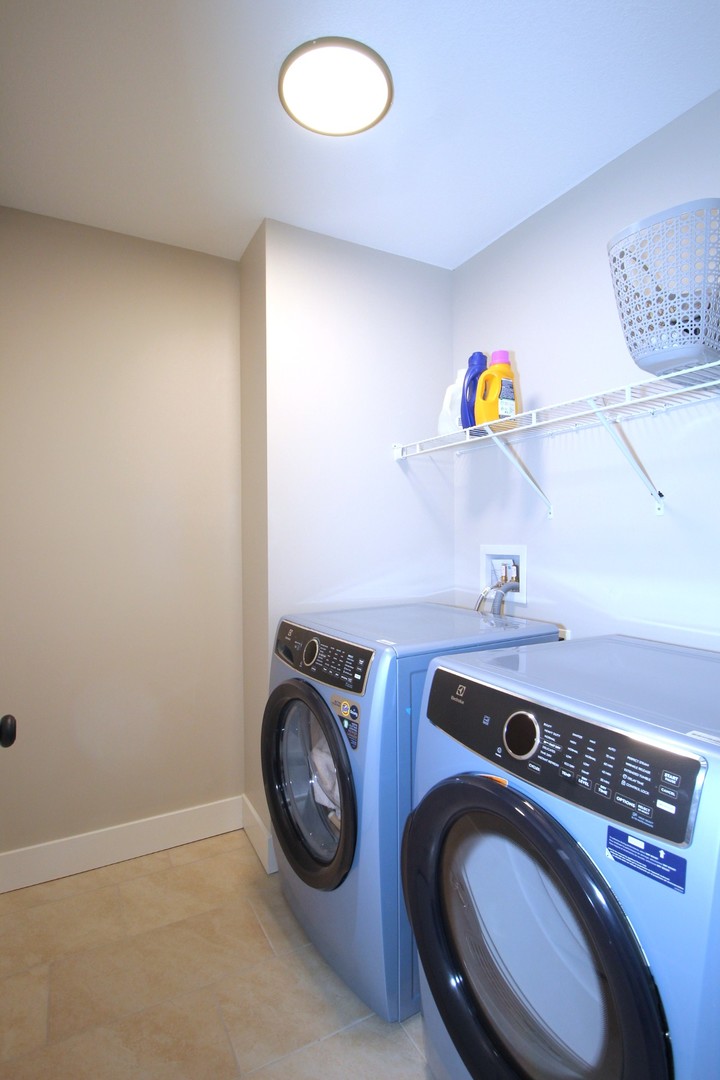 425 Jenny Lane #B, Heyworth, IL 61745