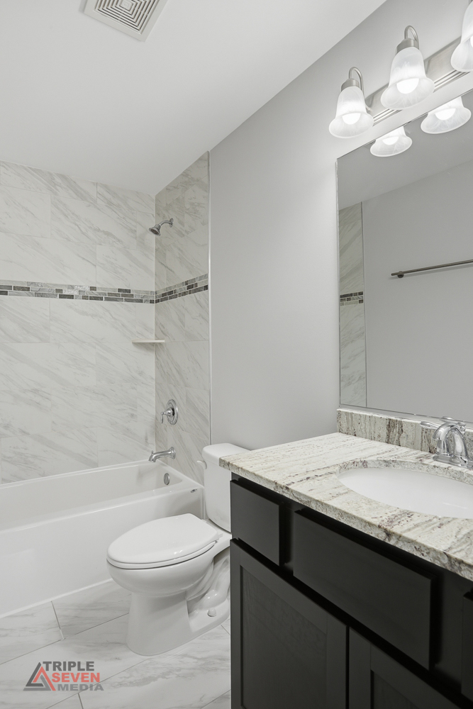 14528 Kolin Avenue, Midlothian, IL 60445