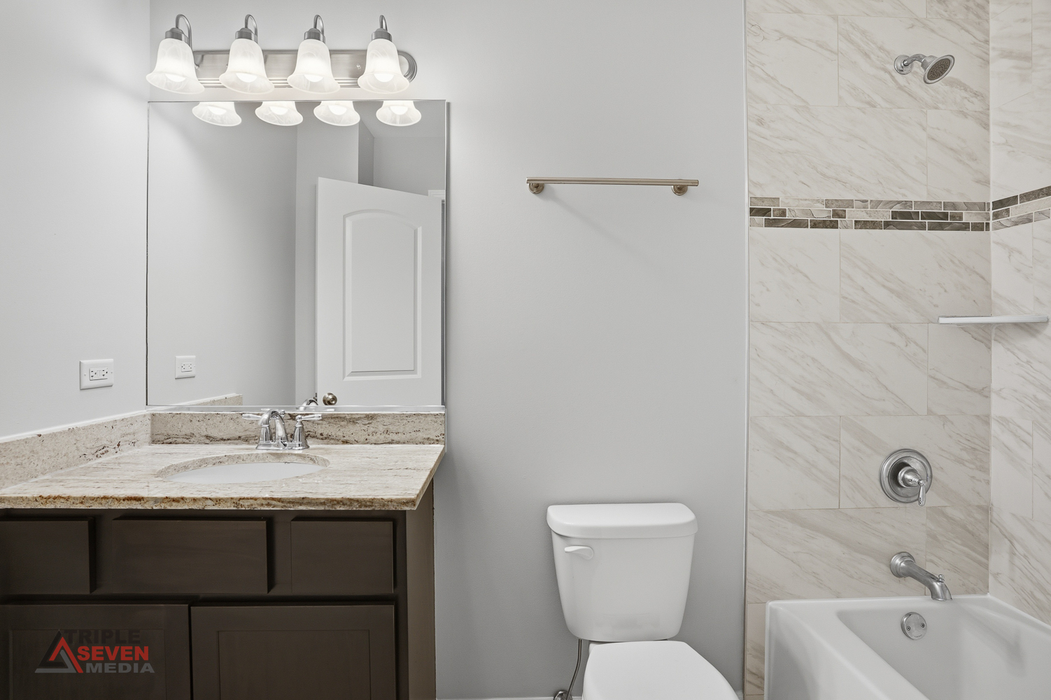 14528 Kolin Avenue, Midlothian, IL 60445