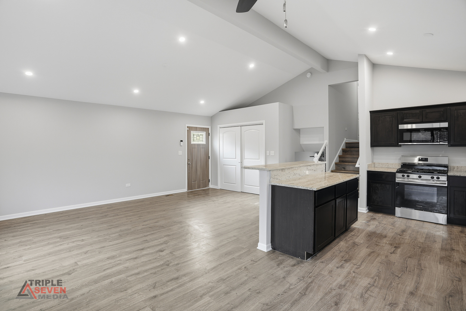 14528 Kolin Avenue, Midlothian, IL 60445