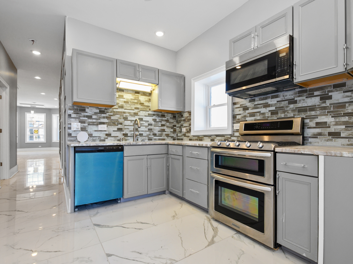 7305 S Sangamon Street, Chicago, IL 60621