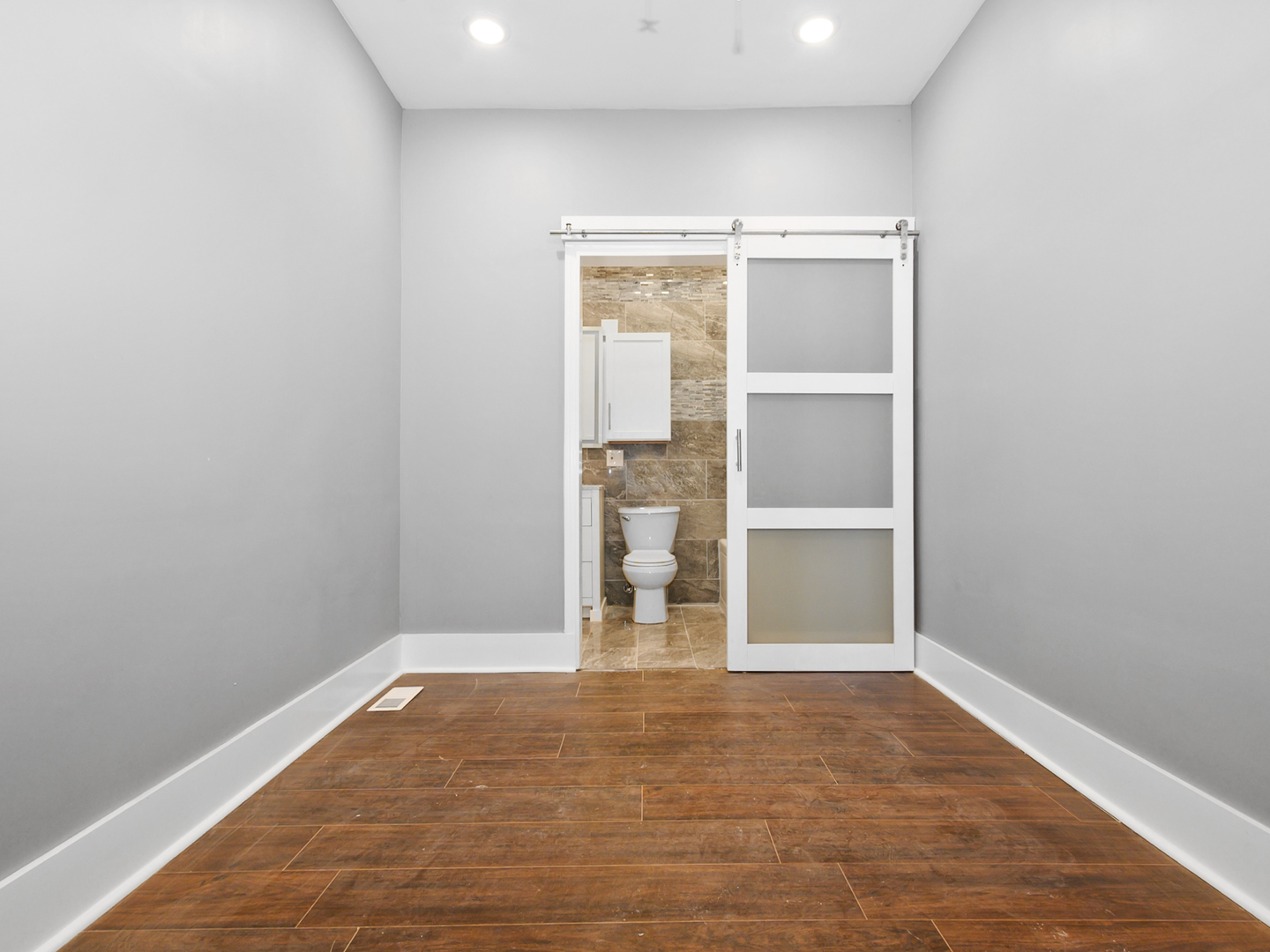 7305 S Sangamon Street, Chicago, IL 60621