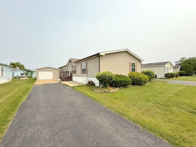 9 Swallow Lane, Beecher, IL 60401