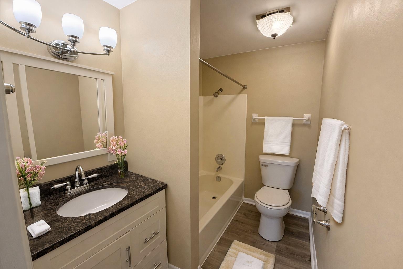 1462 Stonebridge Circle #F10, Wheaton, IL 60189