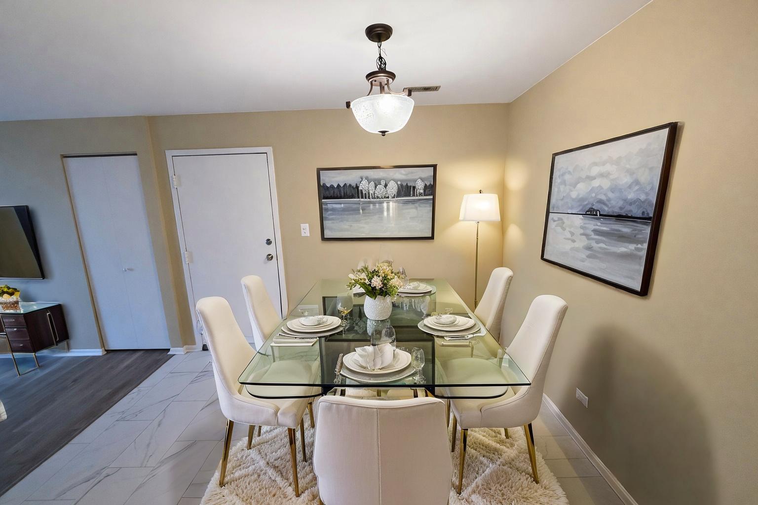 1462 Stonebridge Circle #F10, Wheaton, IL 60189