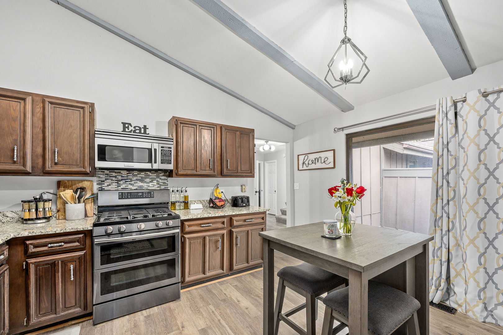 42W470 Red Bud Court, St. Charles, IL 60175