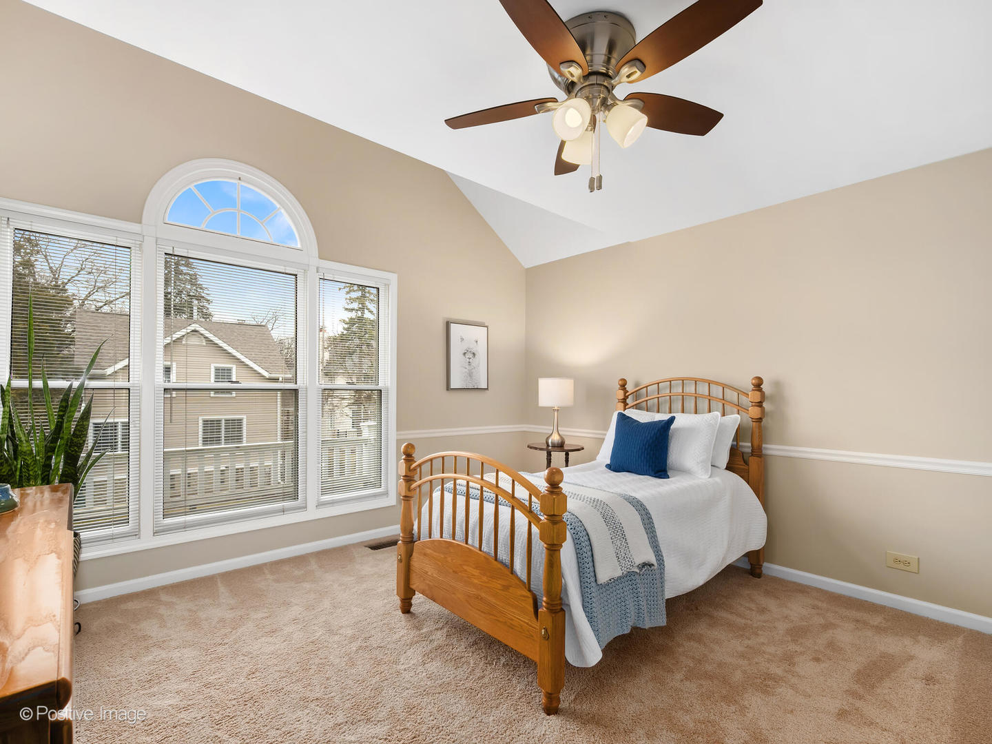 202 Pine Tree Lane, La Grange Park, IL 60526