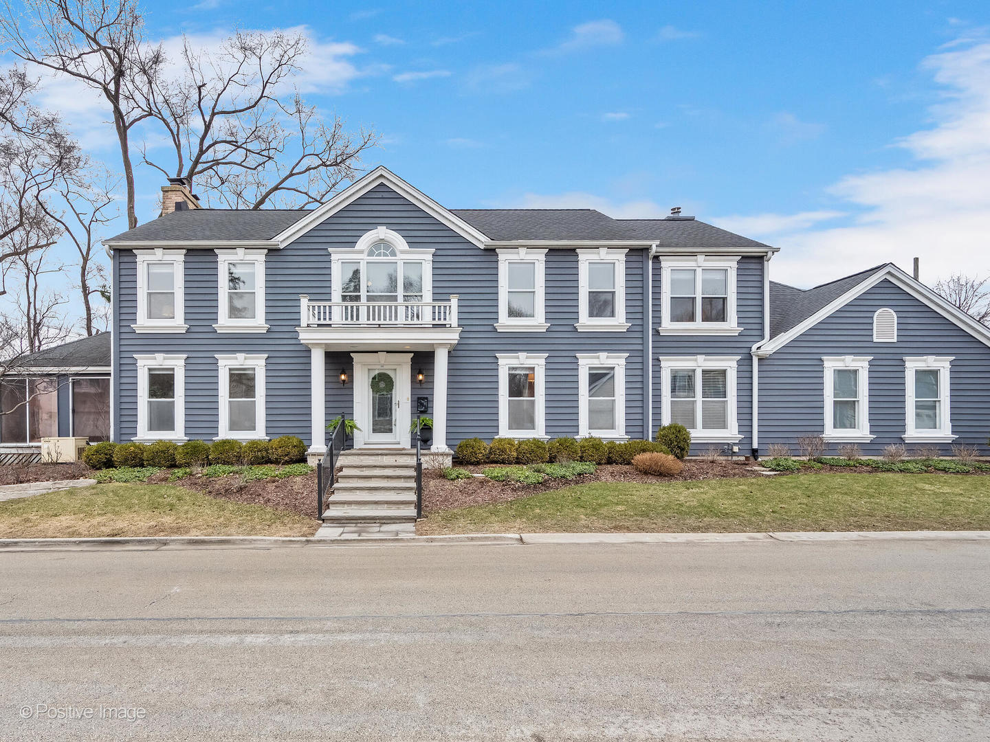 202 Pine Tree Lane, La Grange Park, IL 60526