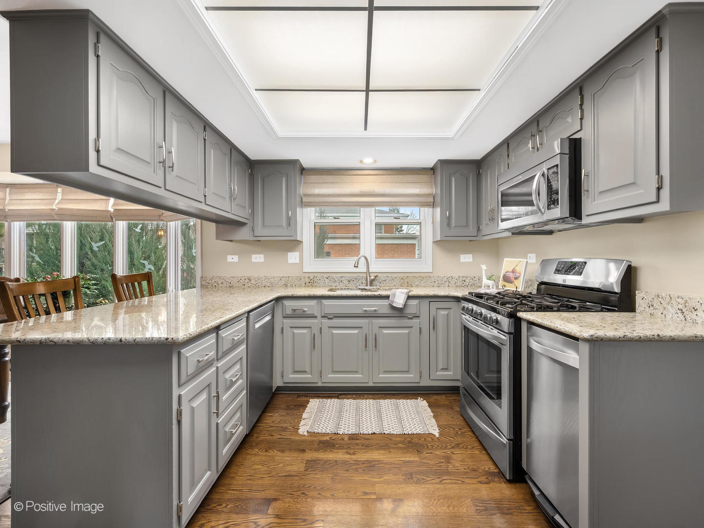 202 Pine Tree Lane, La Grange Park, IL 60526