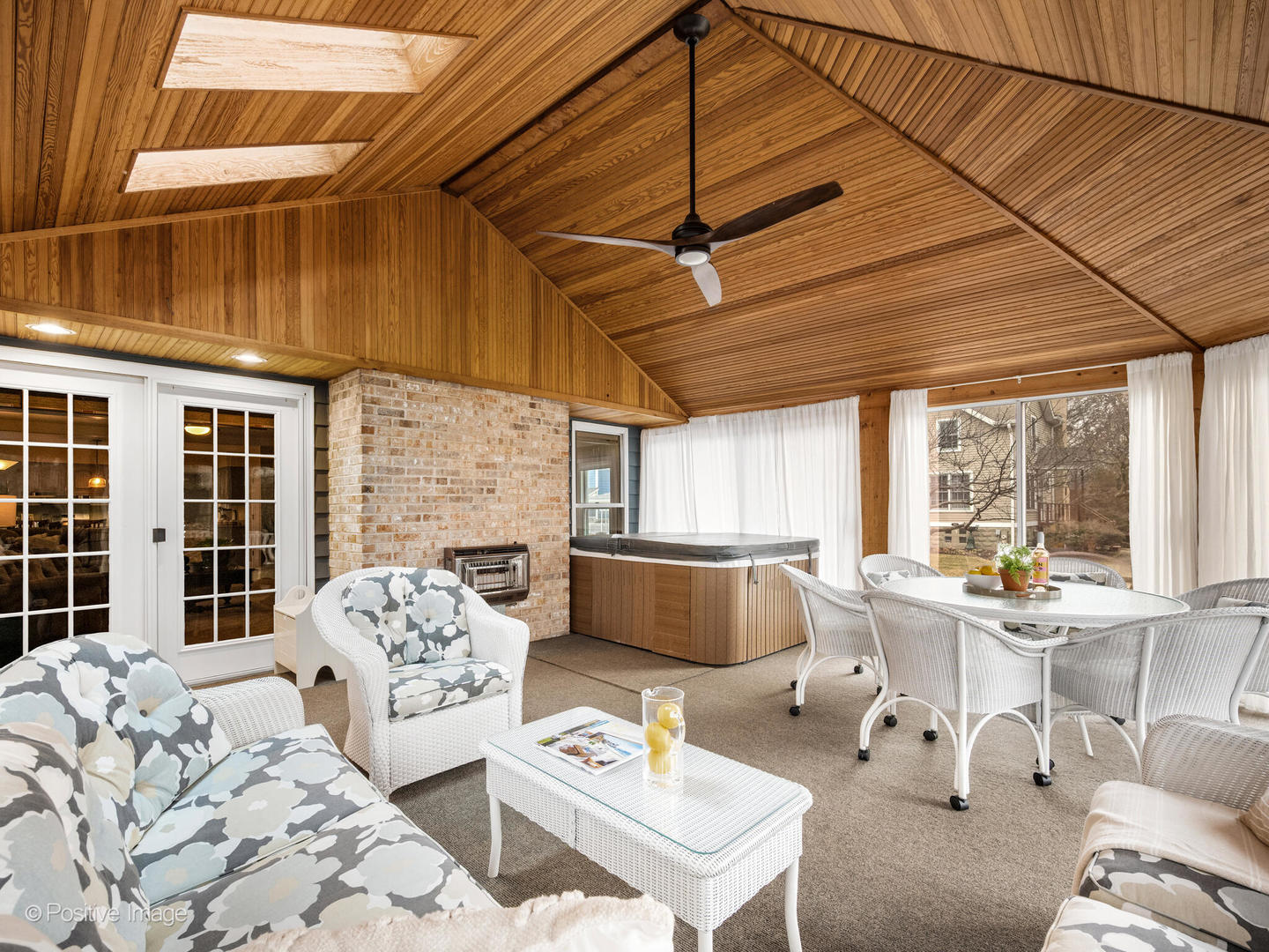 202 Pine Tree Lane, La Grange Park, IL 60526