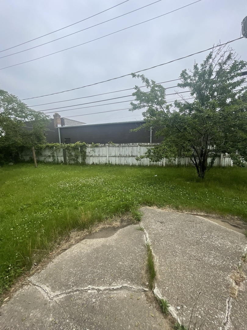 775 Greenbay Avenue, Calumet City, IL 60409