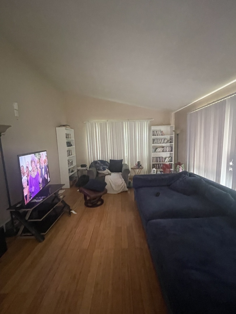 775 Greenbay Avenue, Calumet City, IL 60409