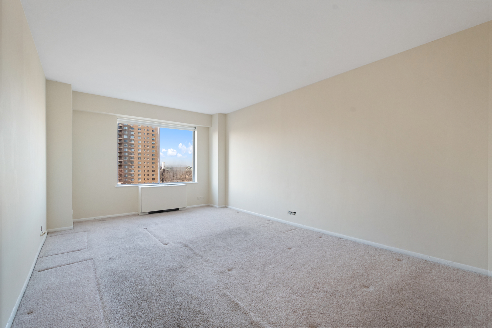 7061 N Kedzie Avenue #613, Chicago, IL 60645