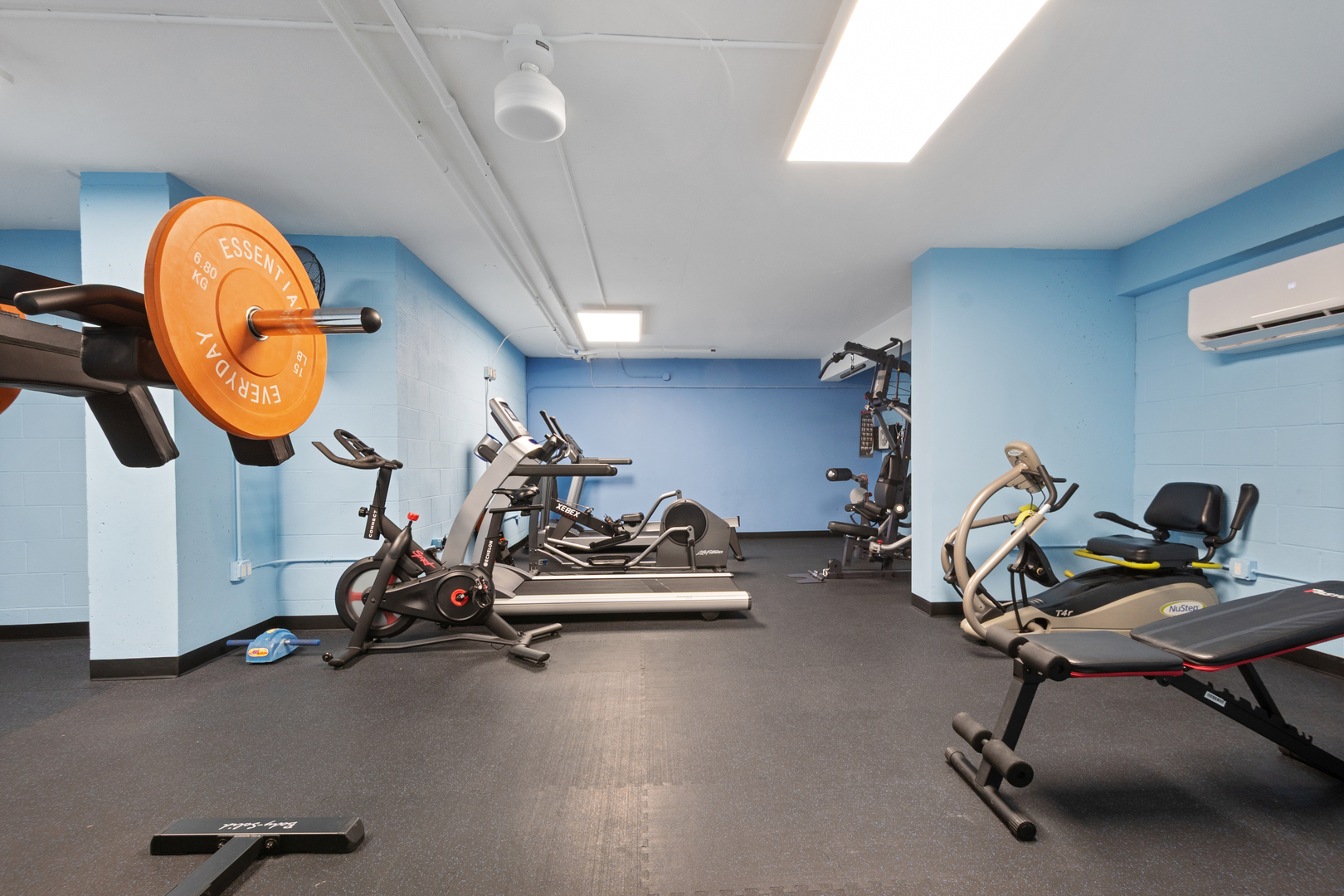 7061 N Kedzie Avenue #613, Chicago, IL 60645