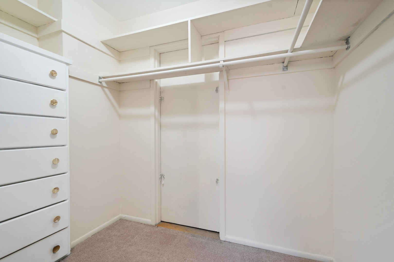 7061 N Kedzie Avenue #613, Chicago, IL 60645