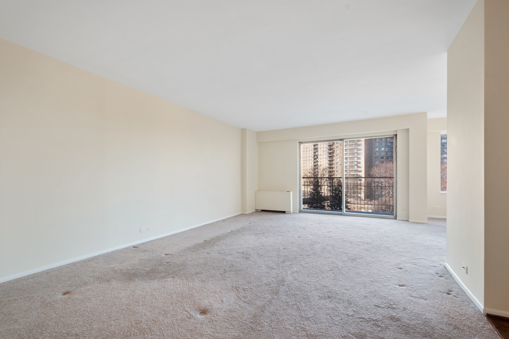 7061 N Kedzie Avenue #613, Chicago, IL 60645