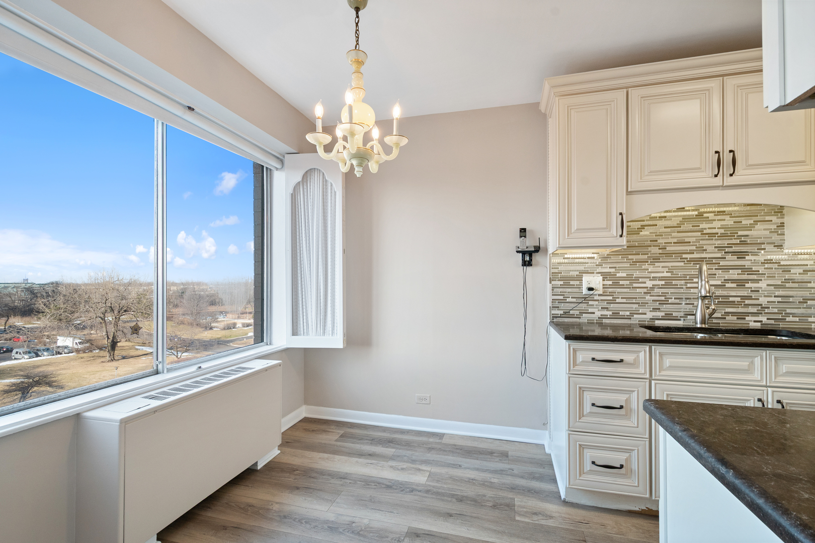 7061 N Kedzie Avenue #613, Chicago, IL 60645