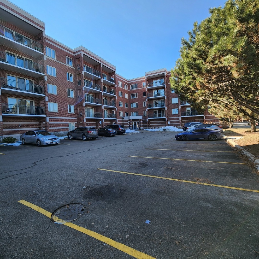 6441 W Warner Avenue #506, Chicago, IL 60634