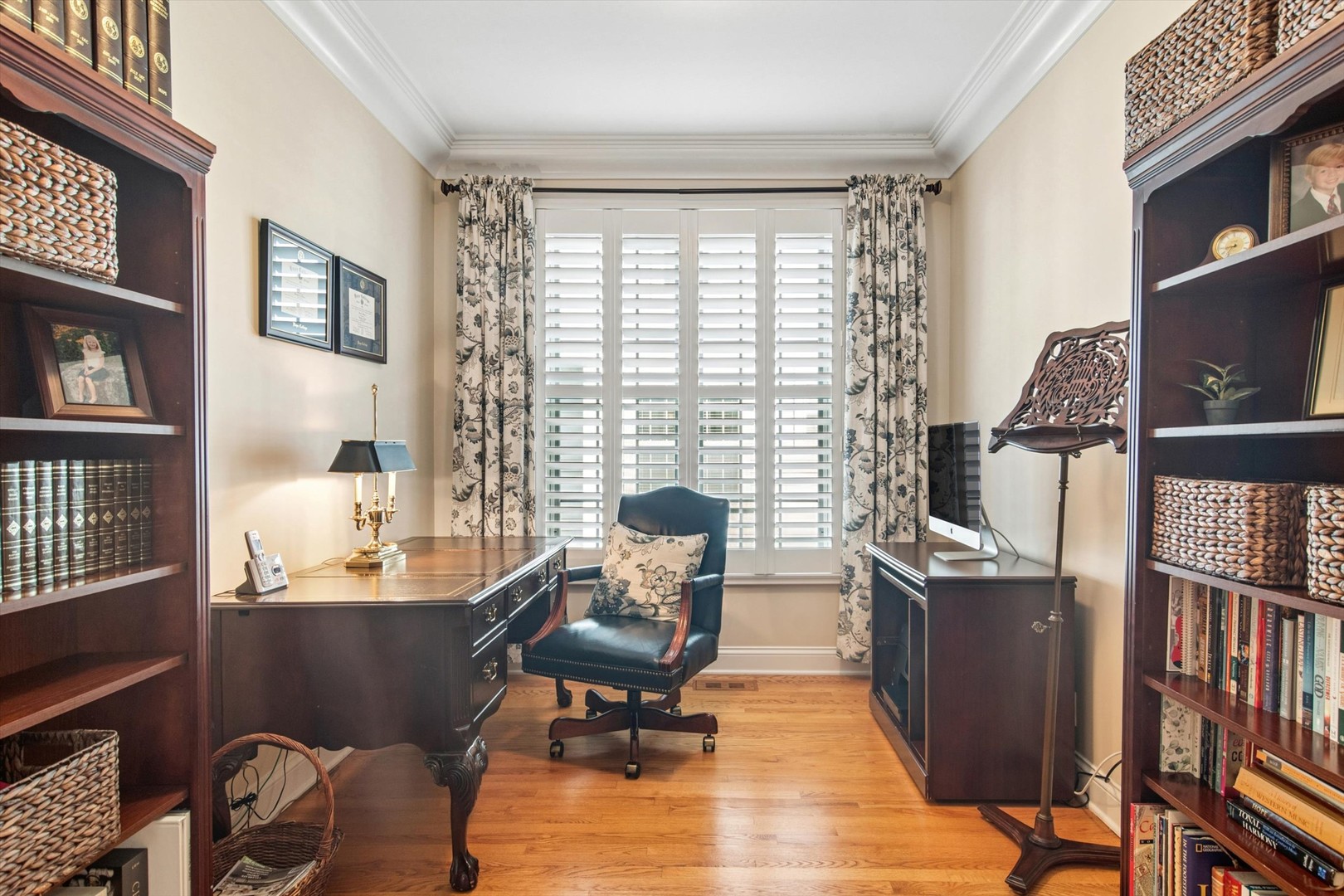 716 E Sunnyside Avenue, Libertyville, IL 60048