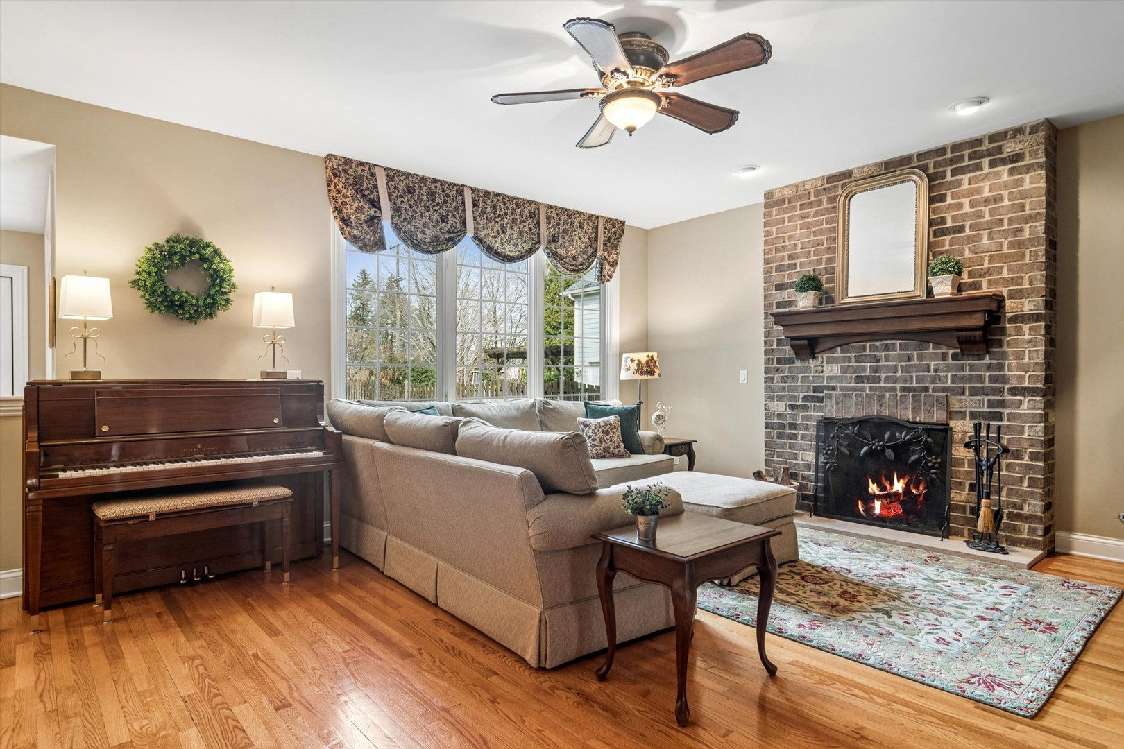 716 E Sunnyside Avenue, Libertyville, IL 60048