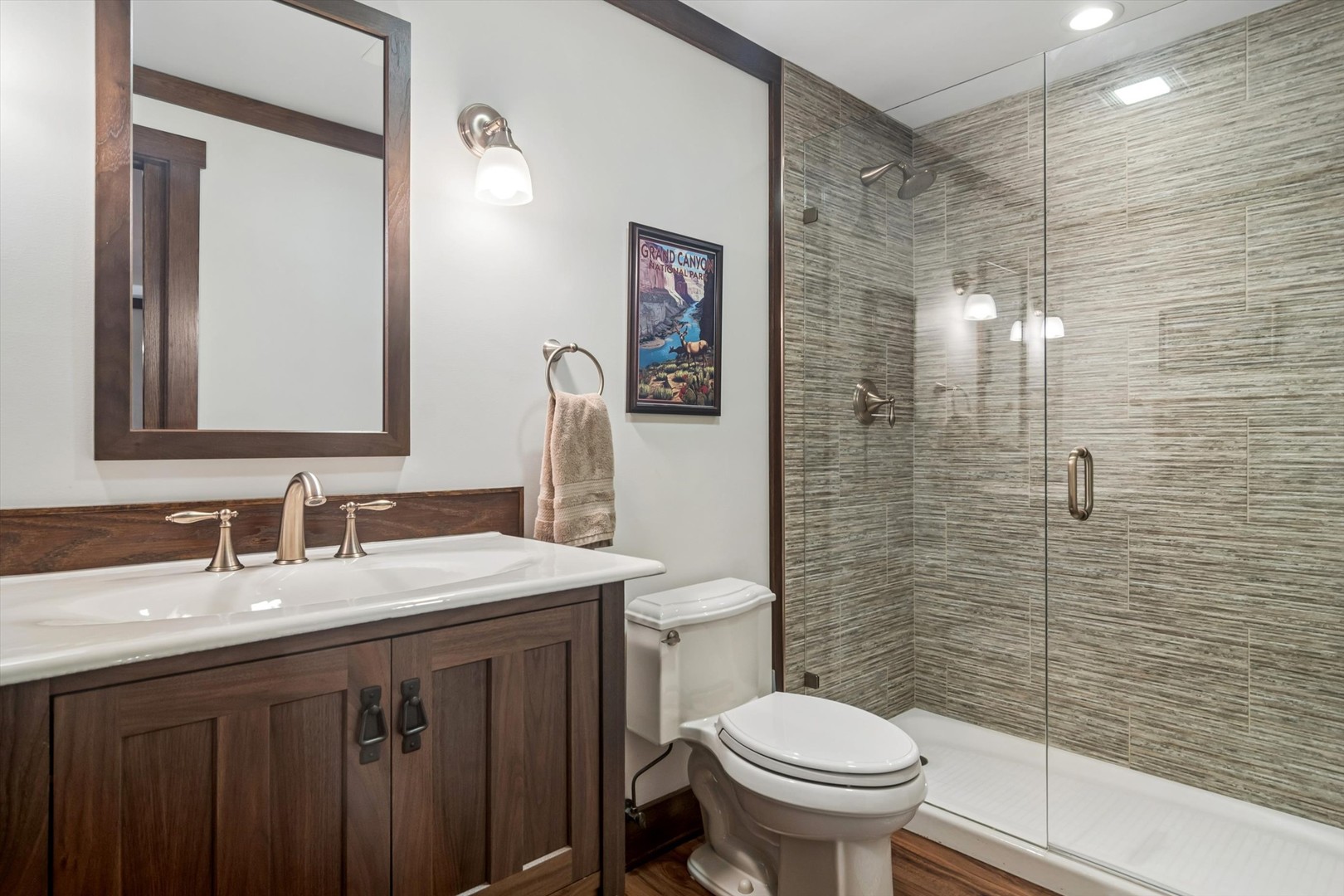 716 E Sunnyside Avenue, Libertyville, IL 60048