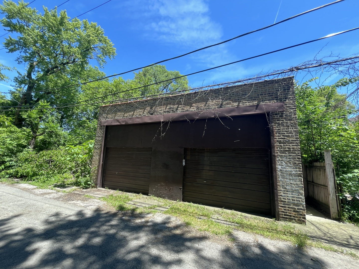 6916 S Lowe Avenue, Chicago, IL 60621