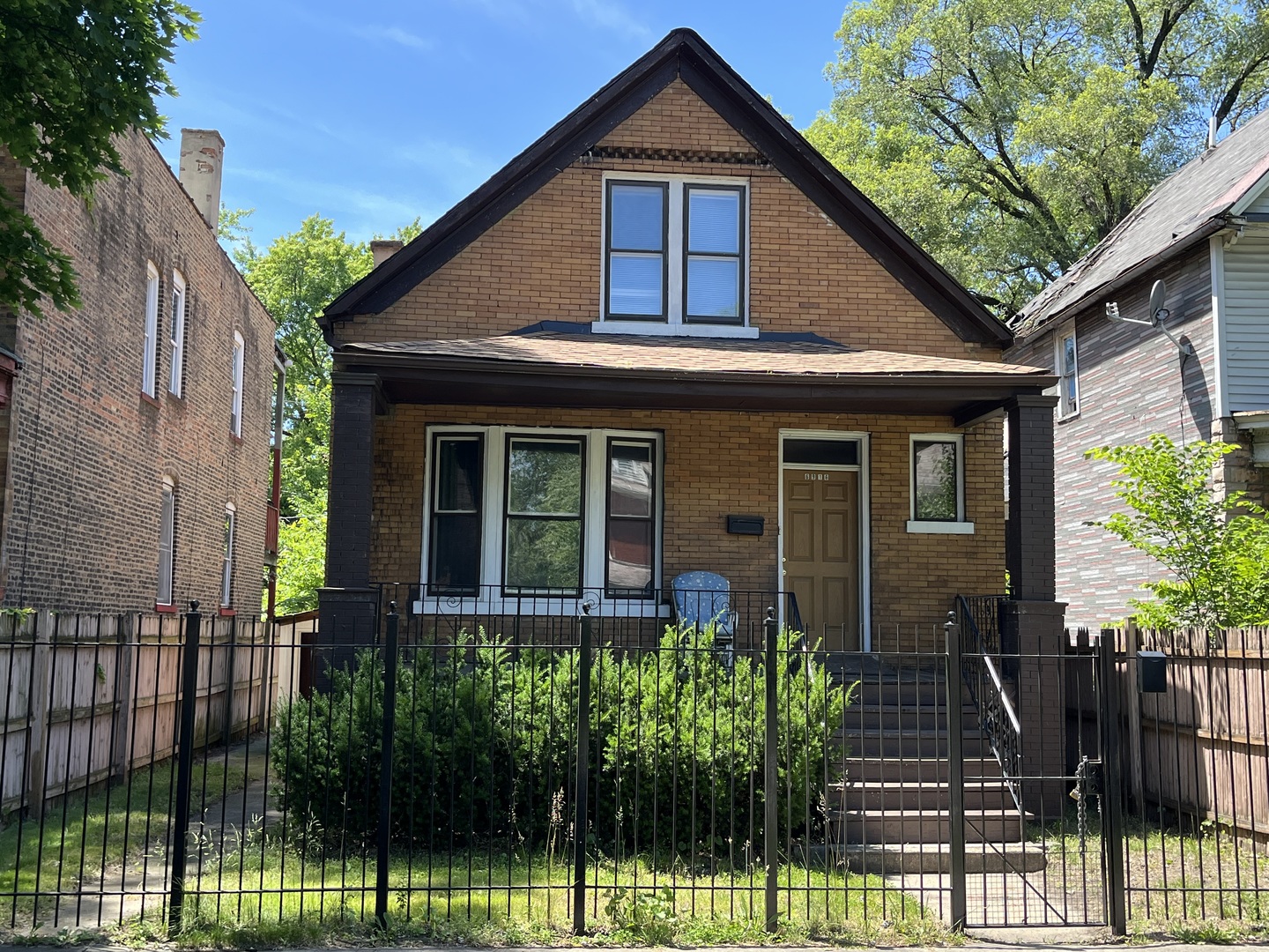 6916 S Lowe Avenue, Chicago, IL 60621
