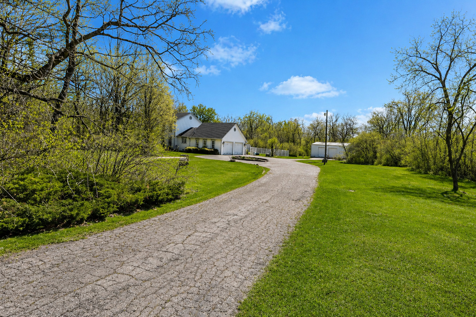 1663 E Rietveld Drive, Crete, IL 60417