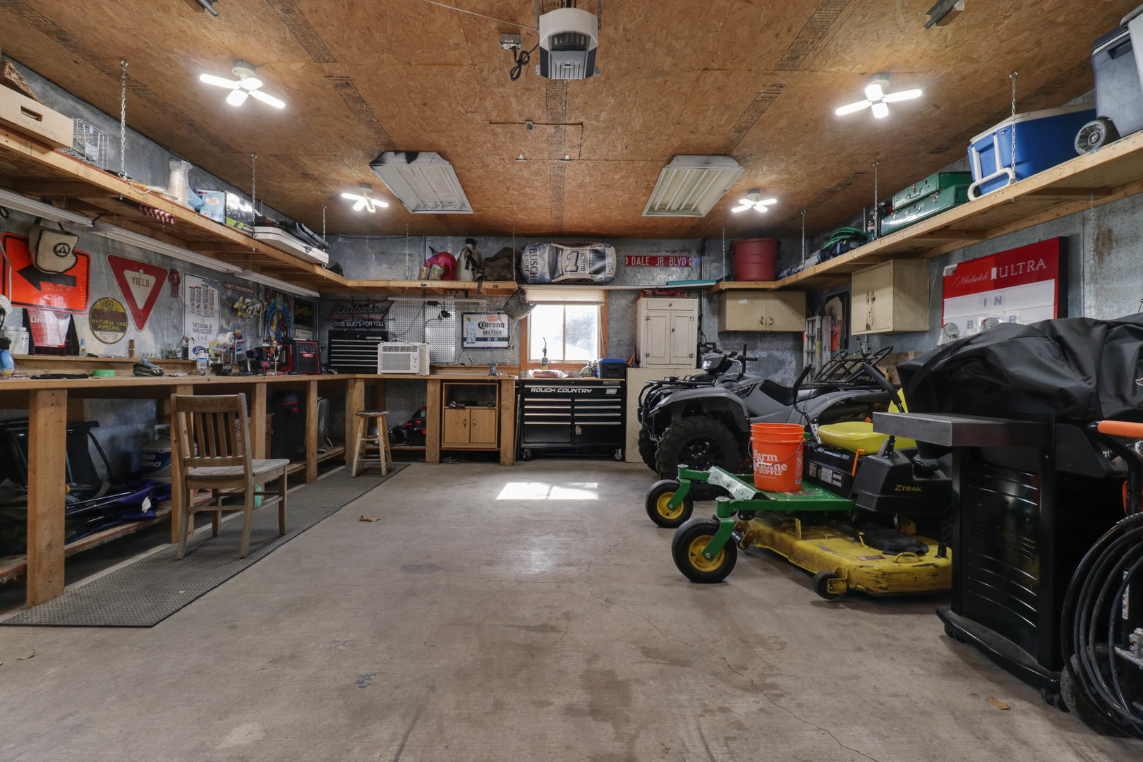 431 9TH Street, Lincoln, IL 62656