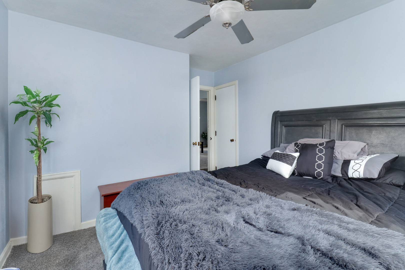 431 9TH Street, Lincoln, IL 62656