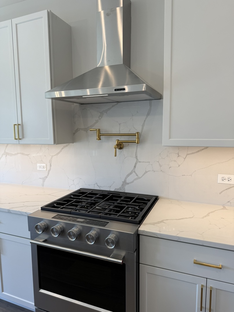 1200 PRAIRIE Lane #1-A, Lemont, IL 60439