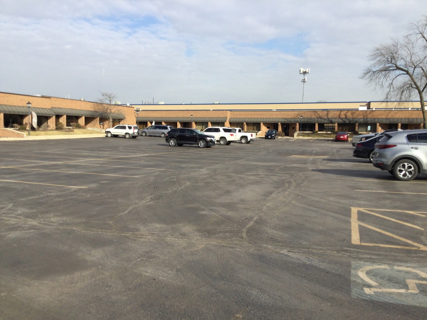 927 W Liberty Drive, Wheaton, IL 60187