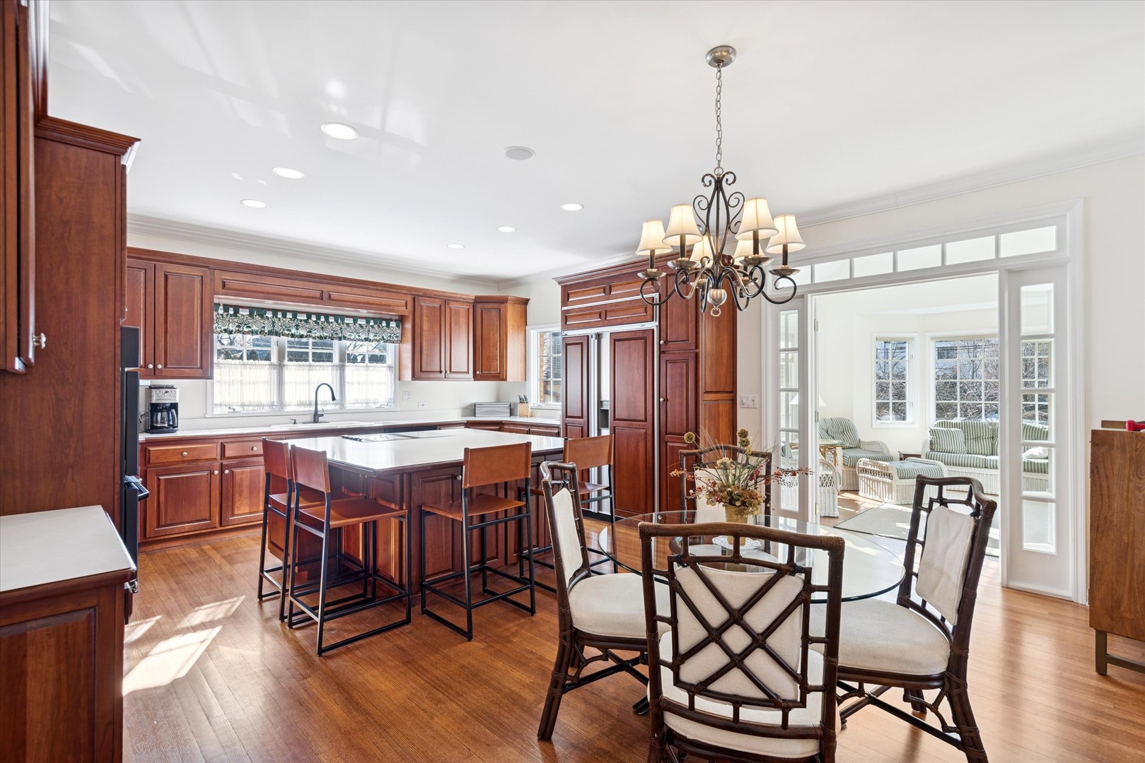 406 S Poplar Avenue, Elmhurst, IL 60126