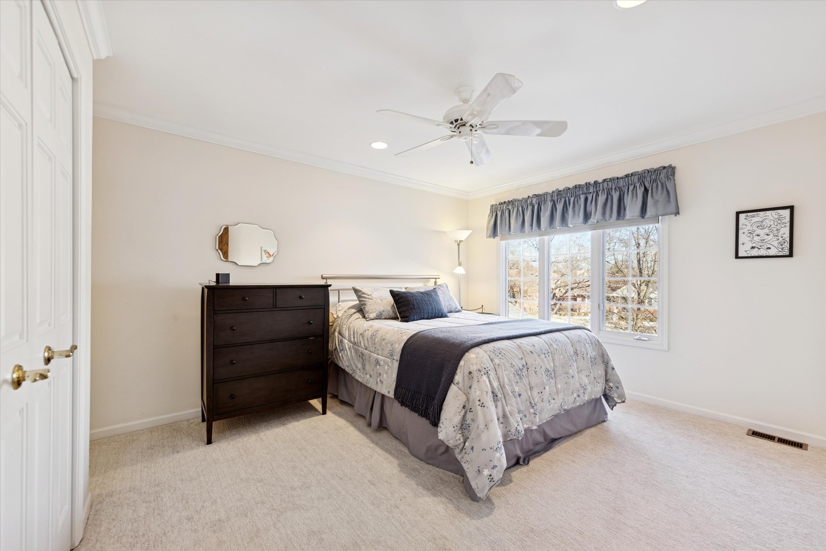 406 S Poplar Avenue, Elmhurst, IL 60126