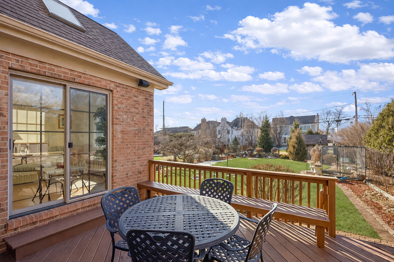 406 S Poplar Avenue, Elmhurst, IL 60126