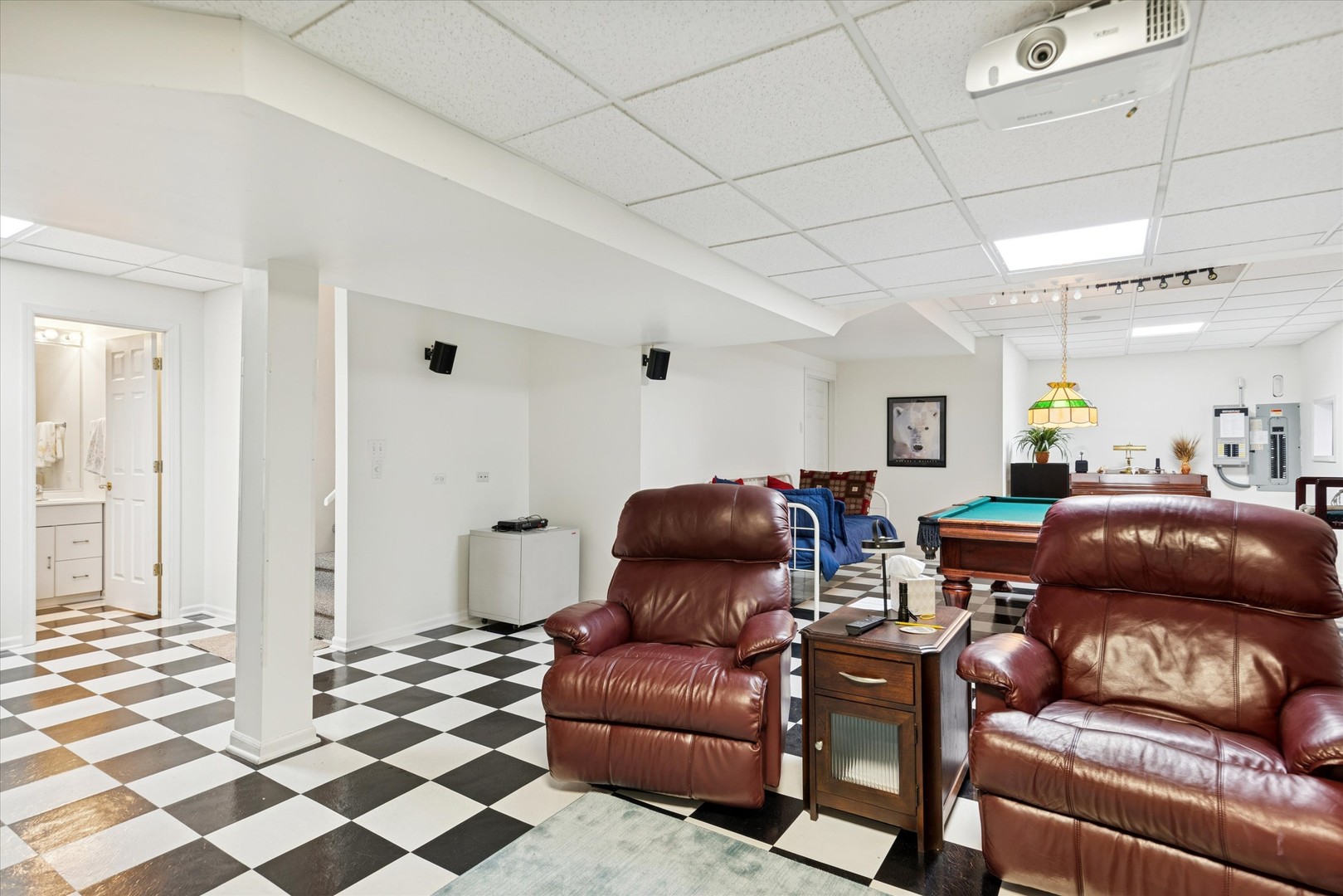 406 S Poplar Avenue, Elmhurst, IL 60126