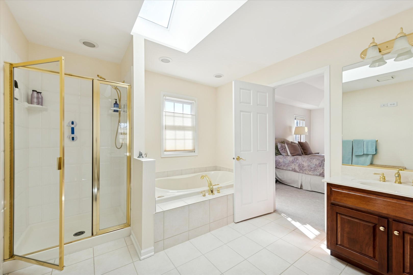 406 S Poplar Avenue, Elmhurst, IL 60126