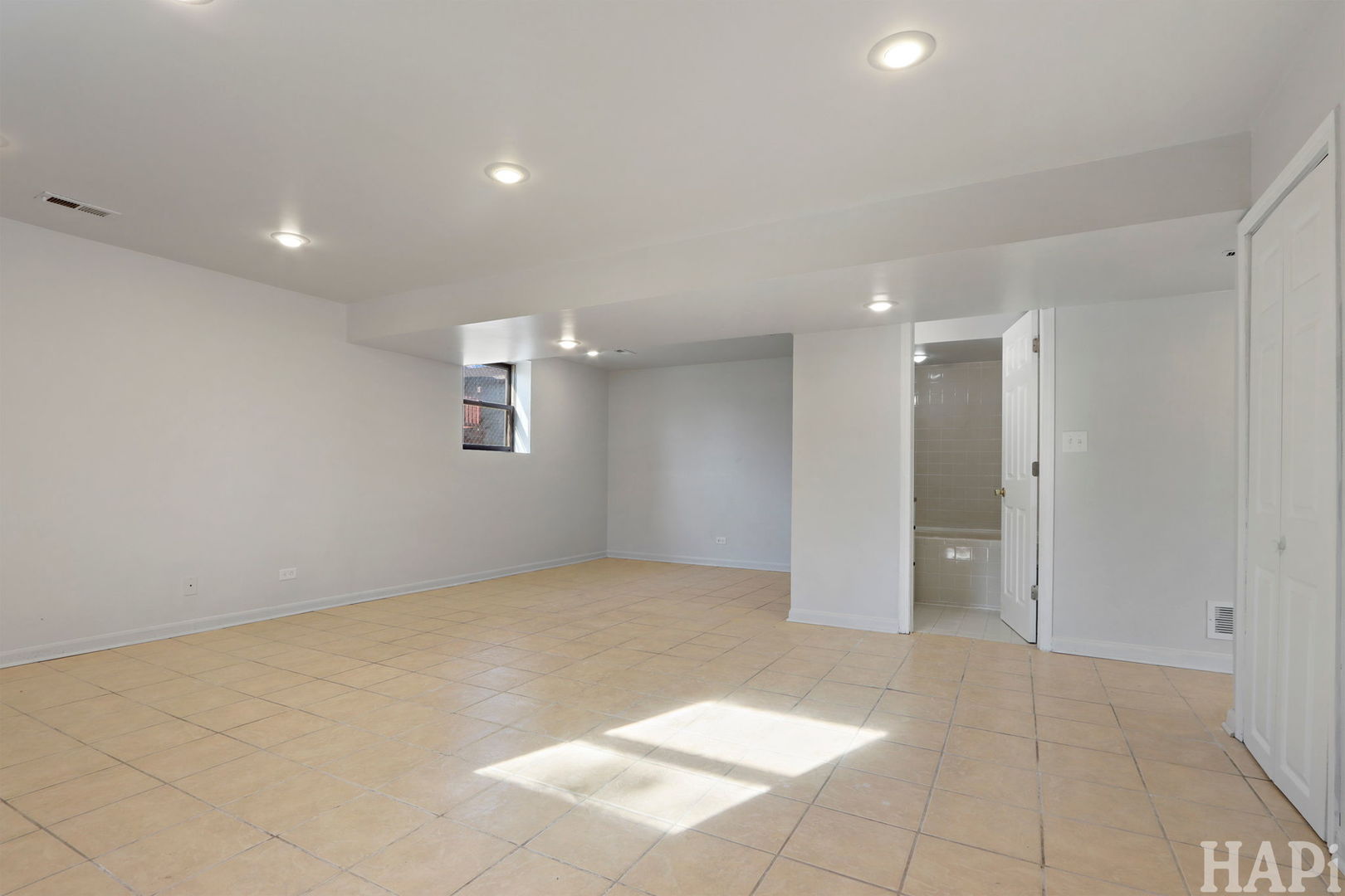 808 Central Park Drive, Round Lake Beach, IL 60073