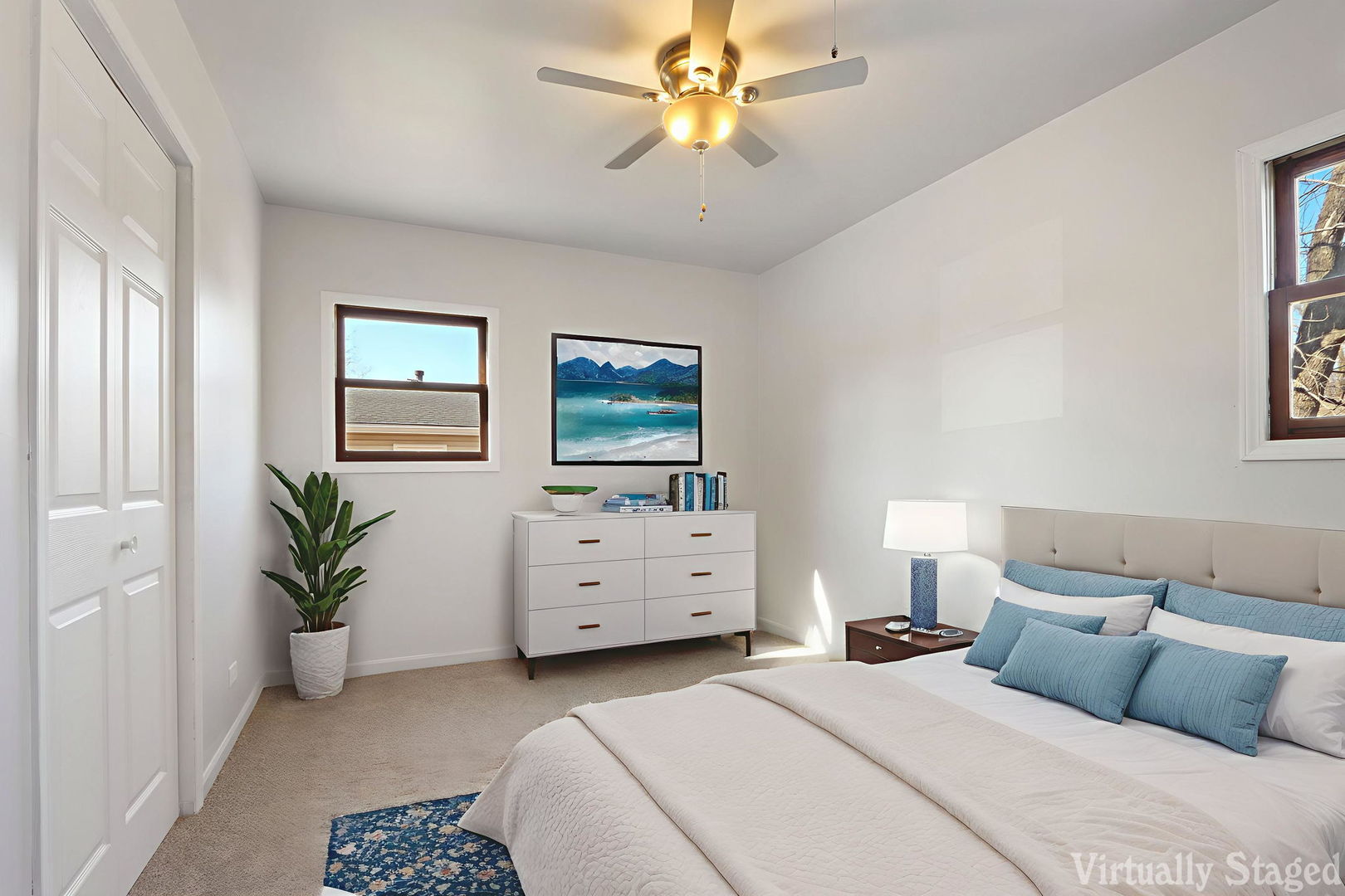 808 Central Park Drive, Round Lake Beach, IL 60073